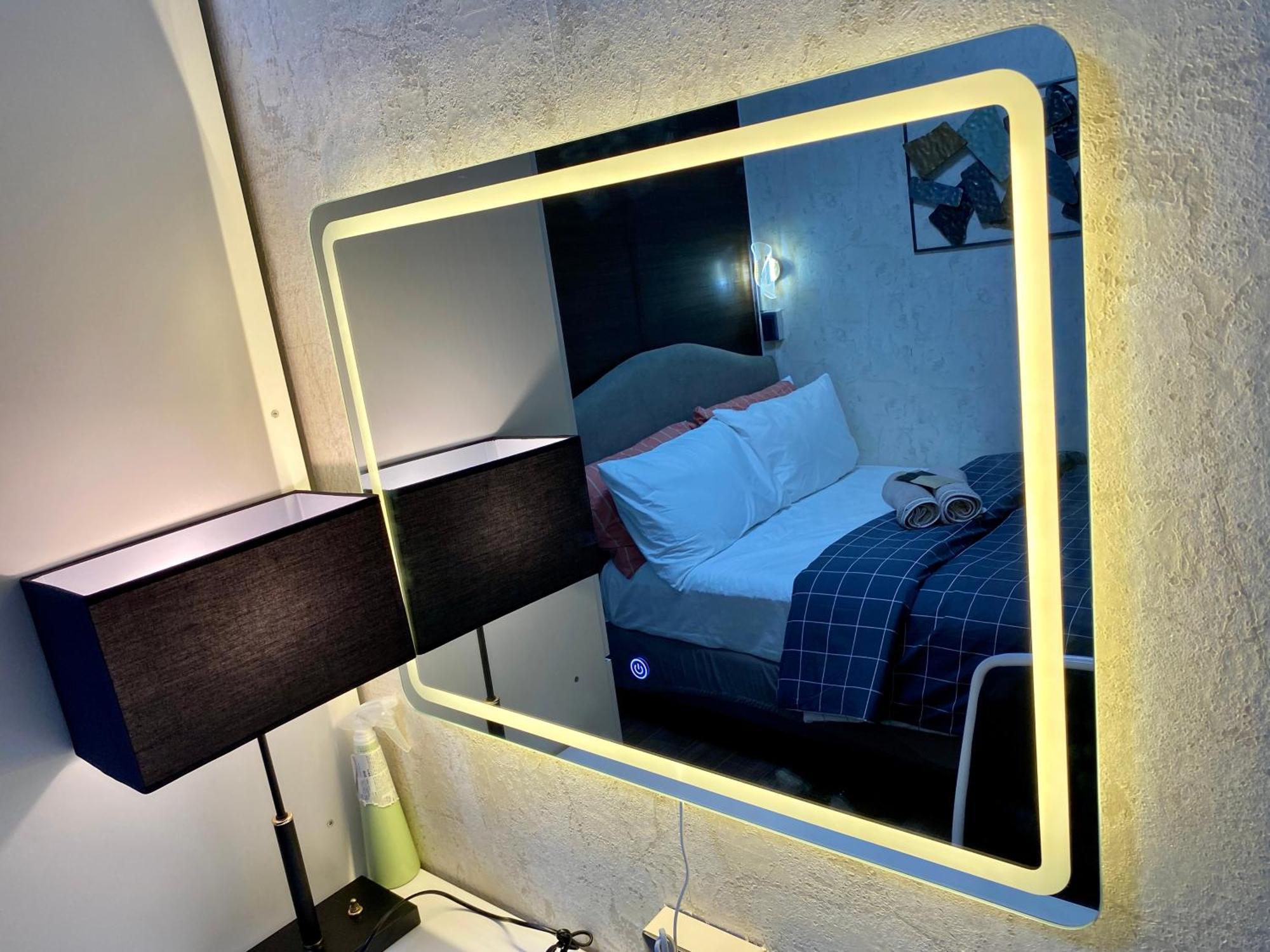 Apartment Artistry In Bloom Penthouse Retreat In Air Makati Blazing Fast 300 Mbps Air *