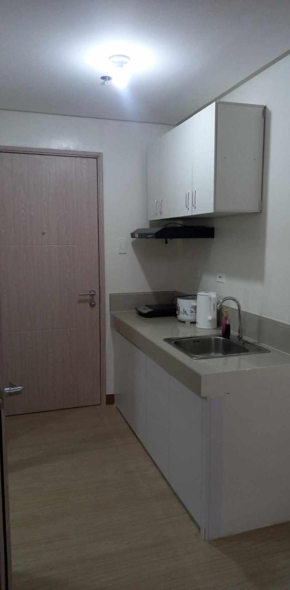 1 Bedroom Cozy Unit With Netflix & Free Wifi In Trees Residences