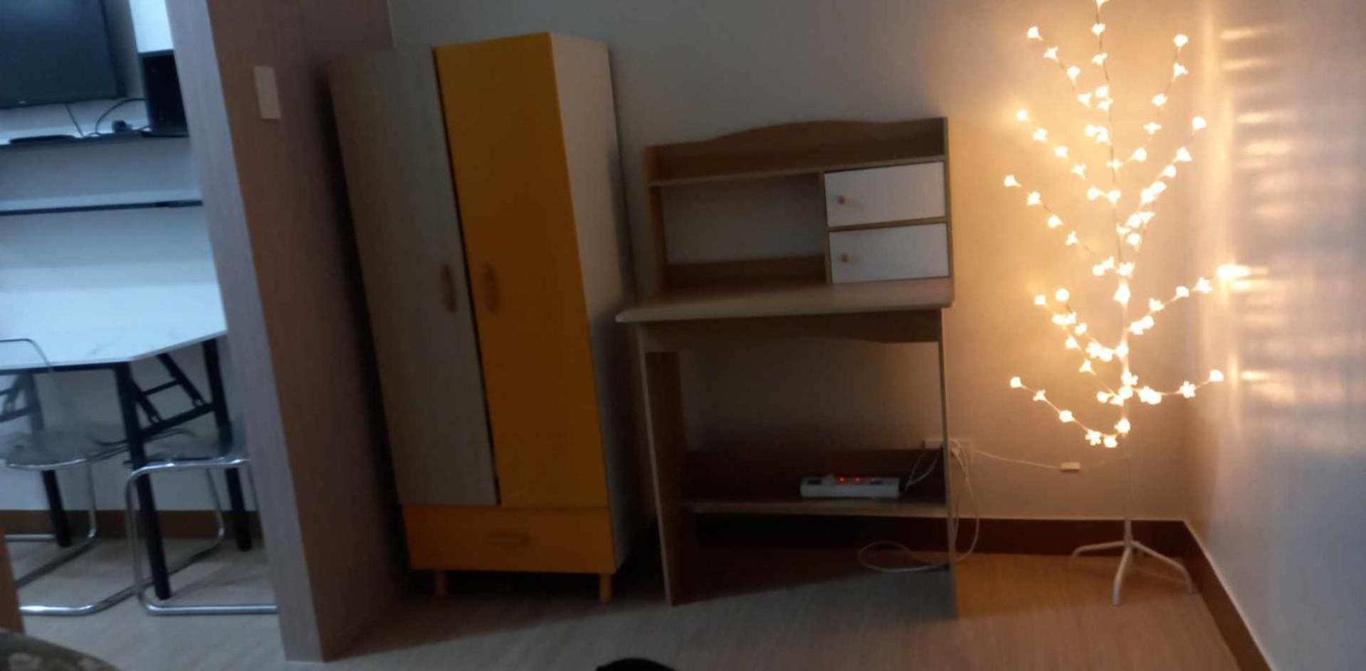 1 Bedroom Cozy Unit With Netflix & Free Wifi In Trees Residences Apartment *