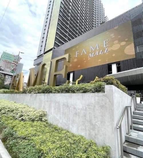 1br W/ Balcony Near Megamall: The Admiral's Lounge Manila