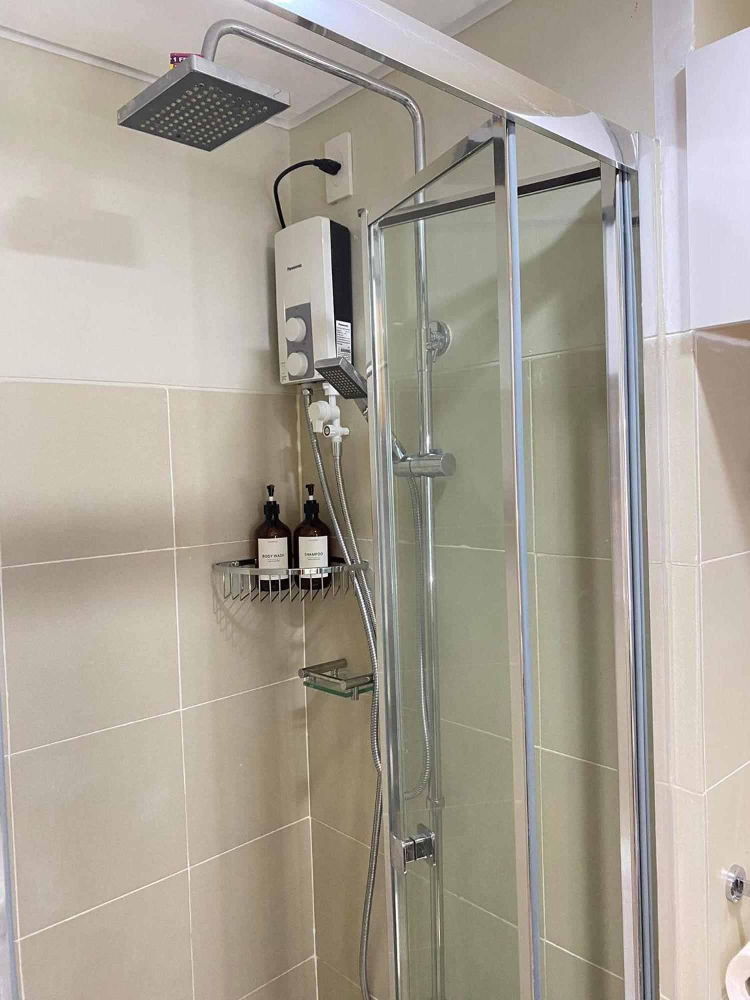 Apartment 1br W/ Balcony Near Megamall: The Admiral's Lounge