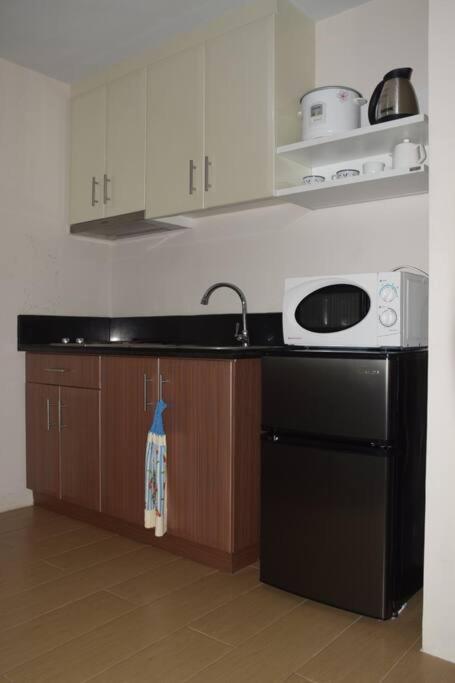 Spotless Cozy Unit @ 150 Newport Across Naia T3 Apartment