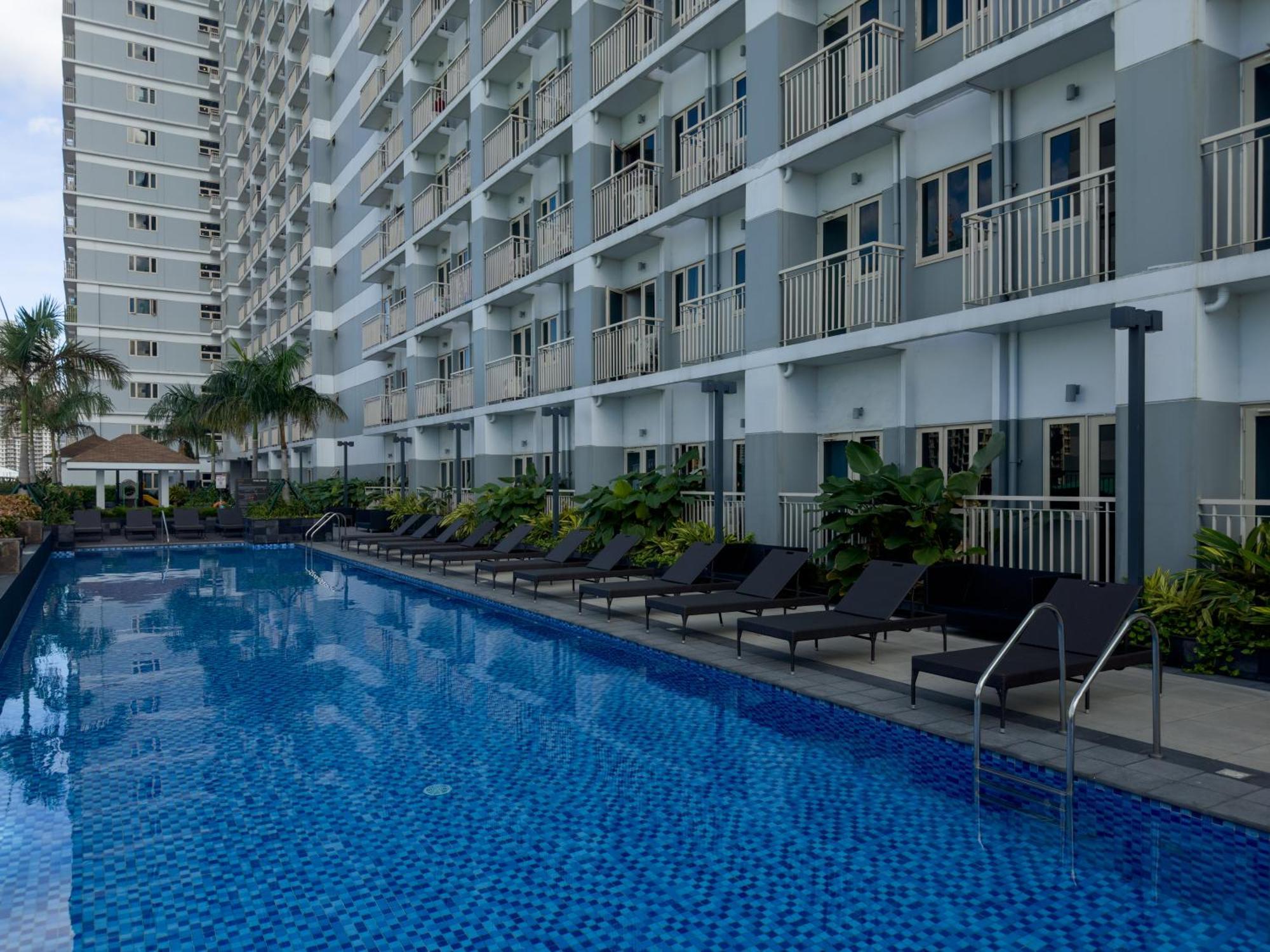 Gemstonebr In Smdc Coast Residences Apartment