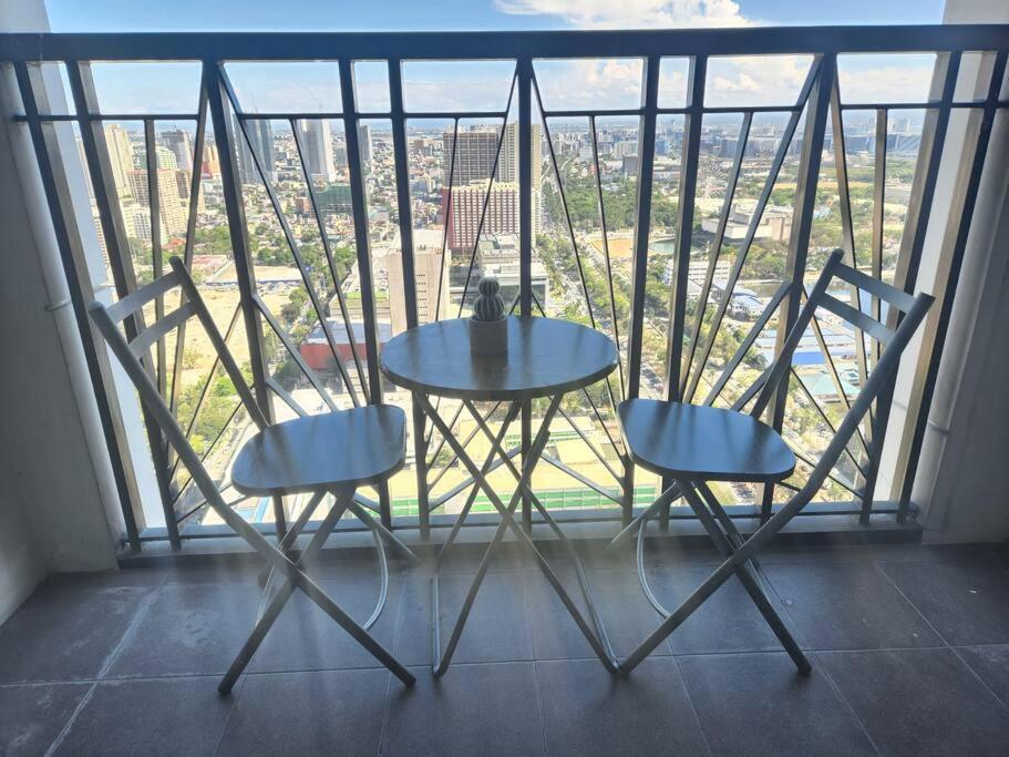 Enjoy Bay Sunset & Skyline 1br W/ Balcony