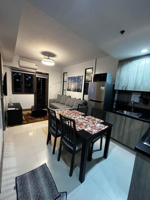 Apartment S Residences 2bedroom W/ Balcony At Entertainment Pasay *