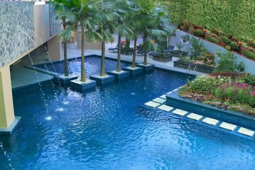 Milia W/ Free Use Of Swimming Pool & Gym Apartment