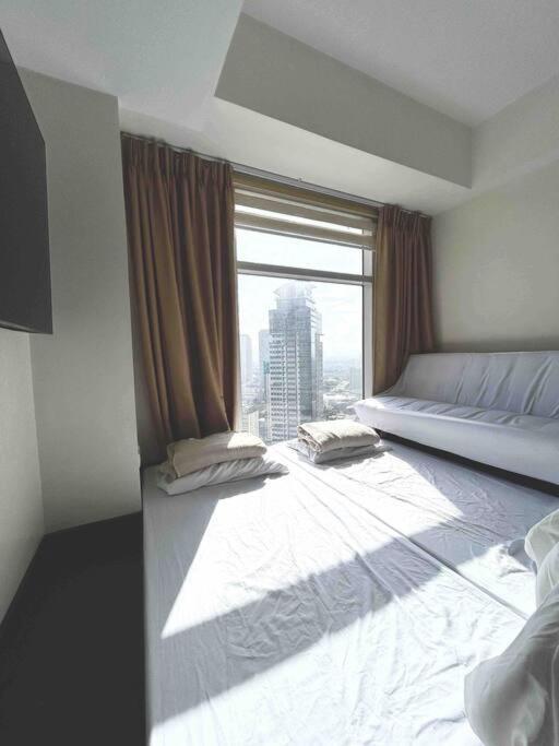 2 Bedroom Loft At Twin Oaks Place * Manila
