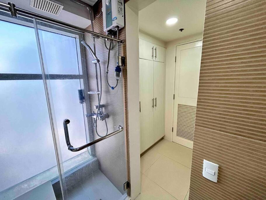 2 Bedroom Loft At Twin Oaks Place Apartment Manila
