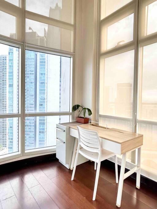 2 Bedroom Loft At Twin Oaks Place Apartment *