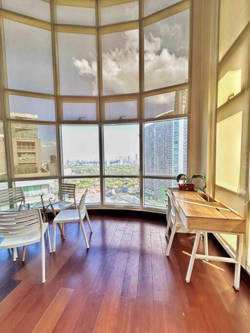 2 Bedroom Loft At Twin Oaks Place Apartment *
