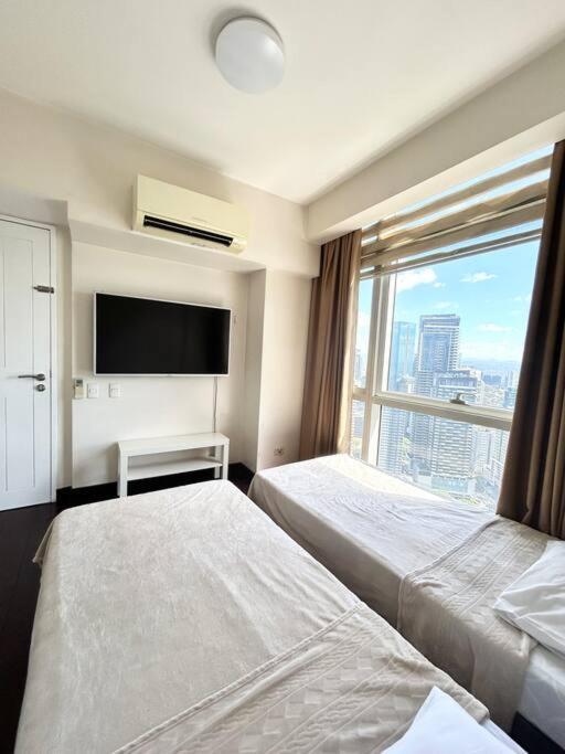 2 Bedroom Loft At Twin Oaks Place * Manila