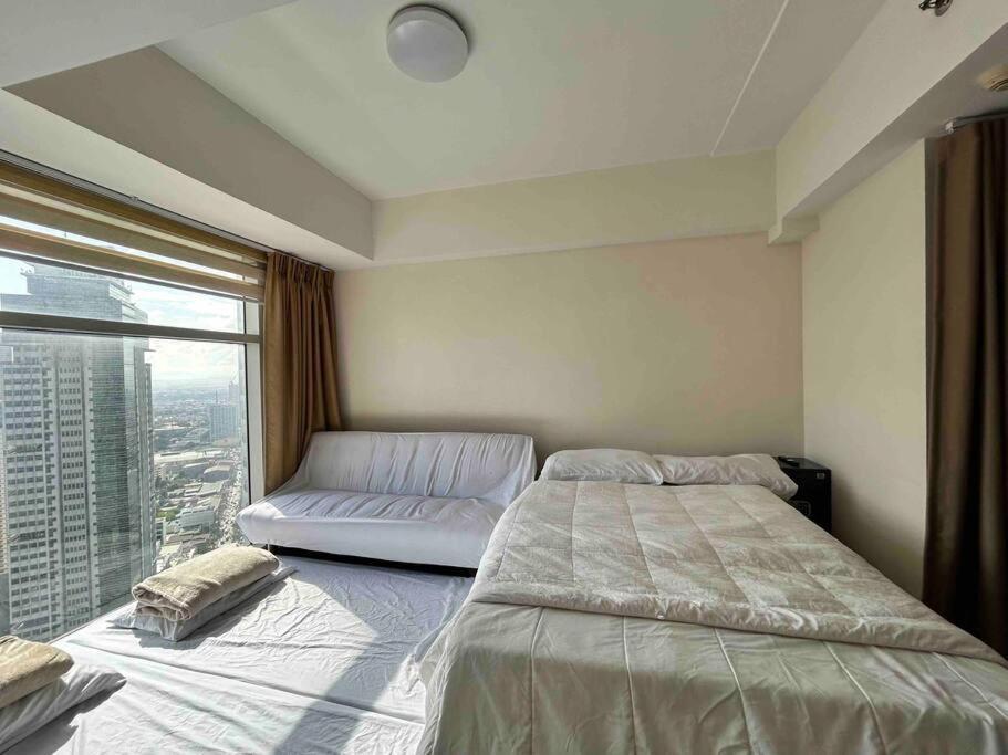 2 Bedroom Loft At Twin Oaks Place *