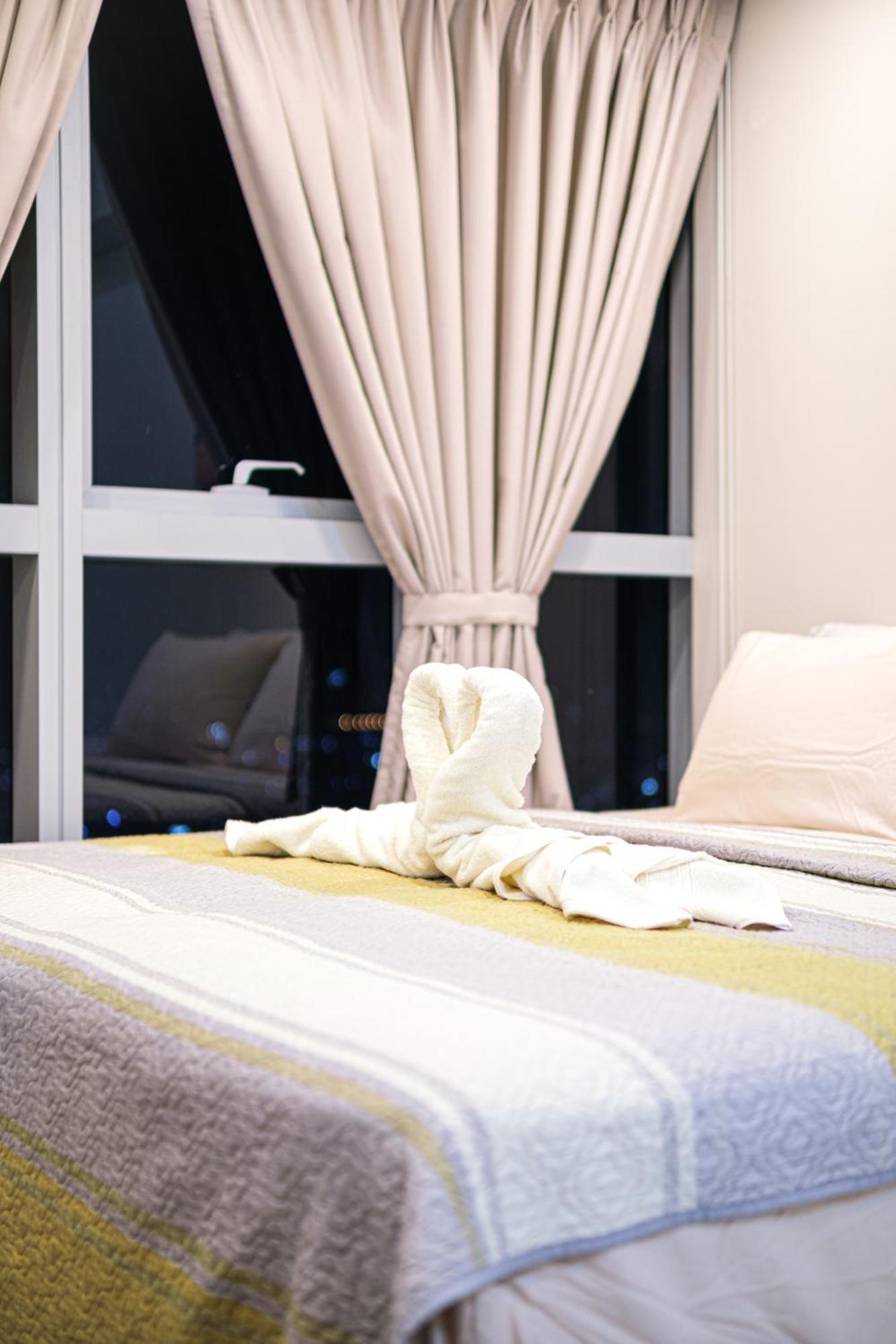 Premium 3br Uptownbgc W/ Bathtub & Balcony