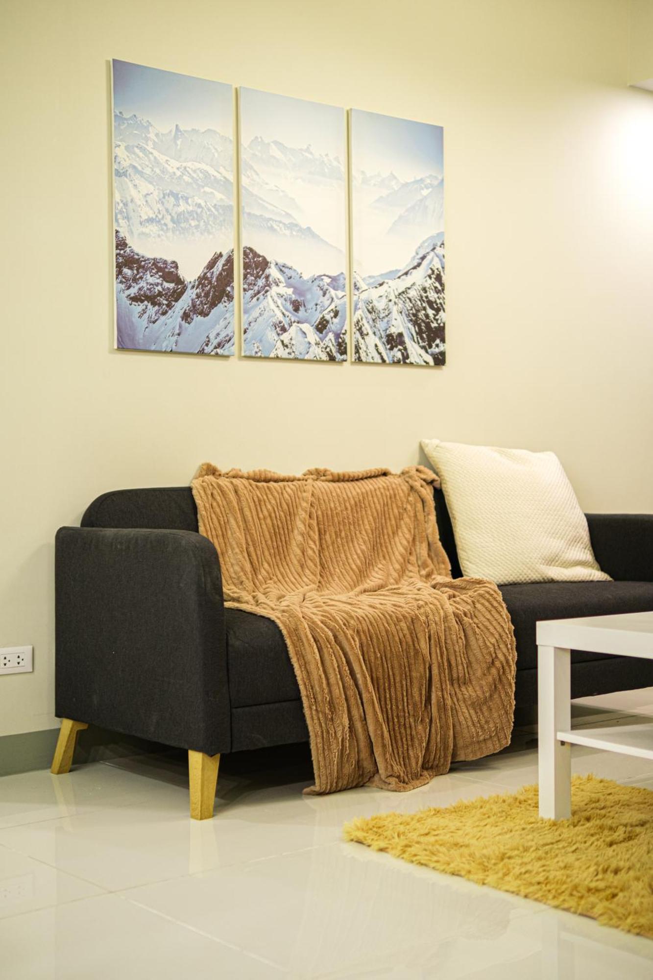 Premium 3br Uptownbgc W/ Bathtub & Balcony Manila