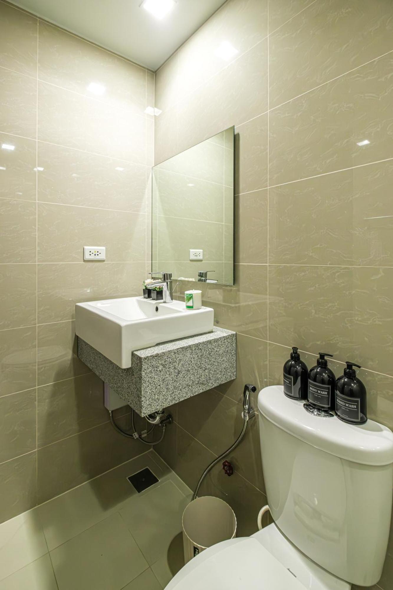 Apartment Premium 3br Uptownbgc W/ Bathtub & Balcony *