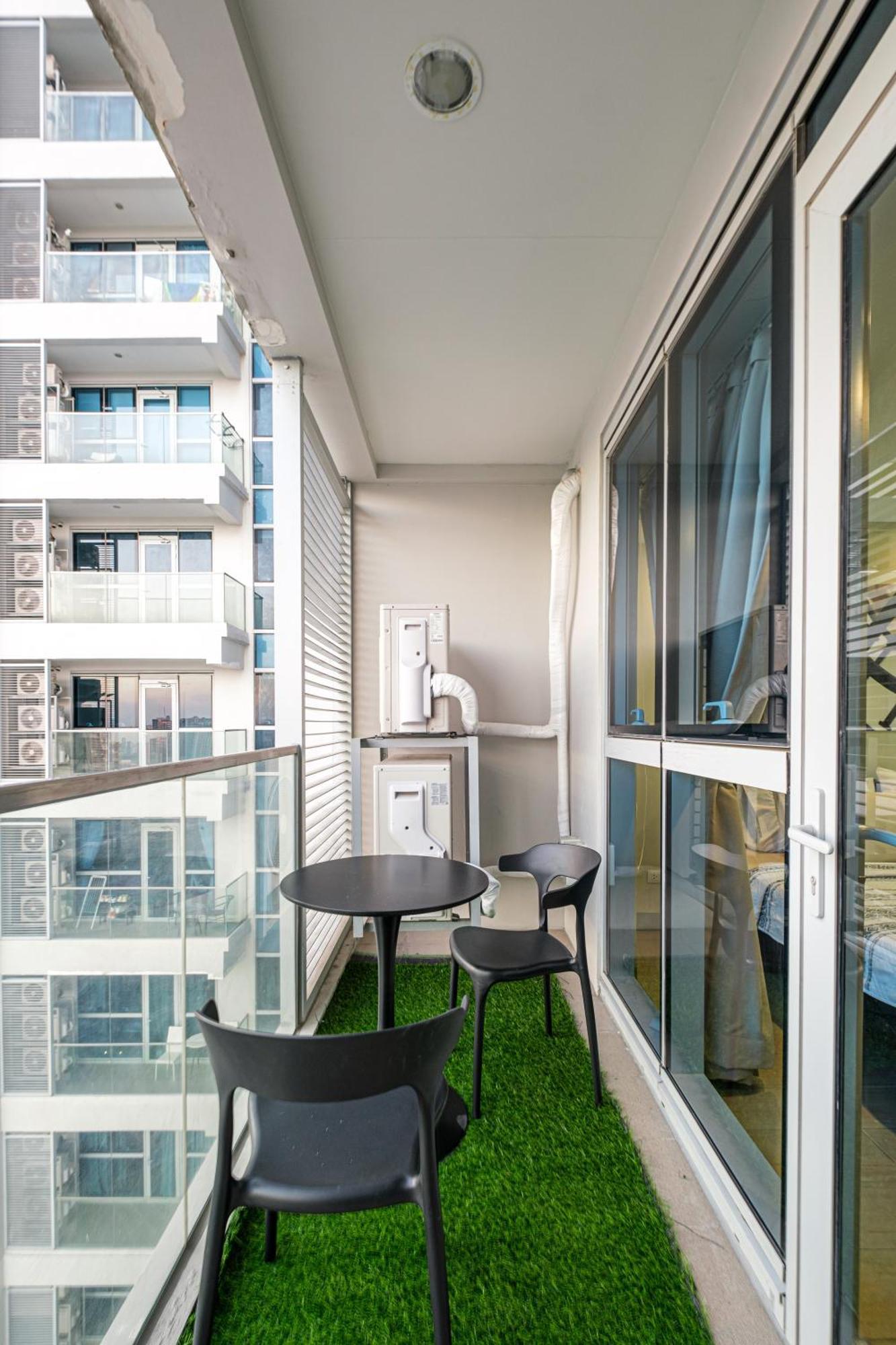 Premium 3br Uptownbgc W/ Bathtub & Balcony