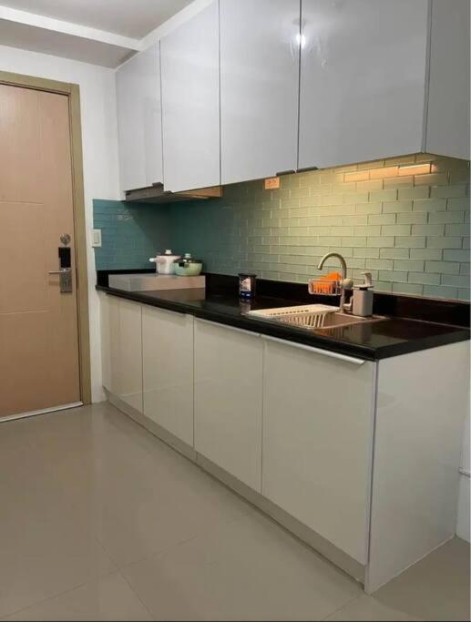 Apartamento Overnight@ Light Manila