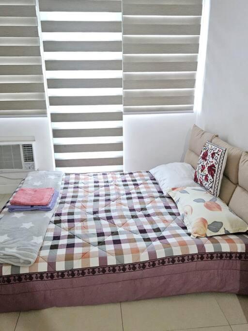 Private W/ Balcony Near Batasan, Ateneo, Up, Diliman, The Residences At Commonwealth Apartment Manila
