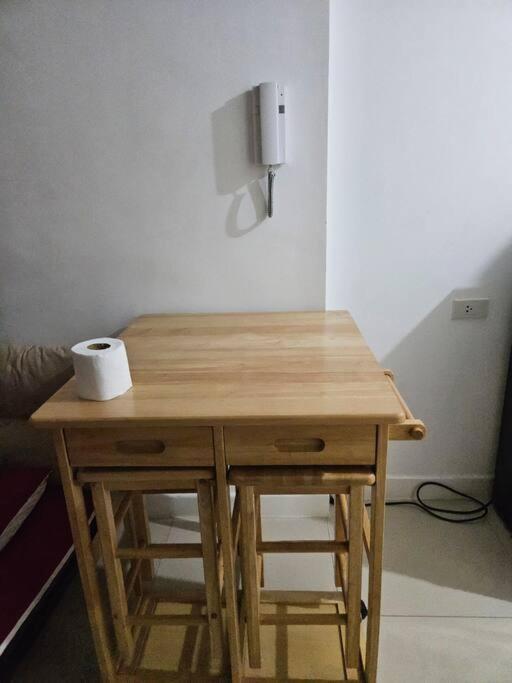Private W/ Balcony Near Batasan, Ateneo, Up, Diliman, The Residences At Commonwealth Apartment Manila