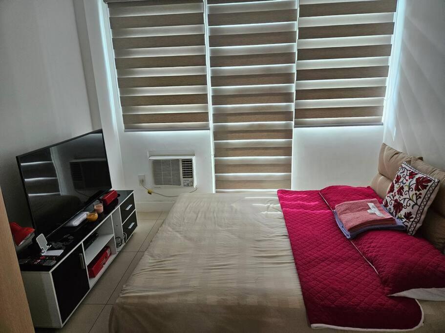 Apartment Private W/ Balcony Near Batasan, Ateneo, Up, Diliman, The Residences At Commonwealth Manila