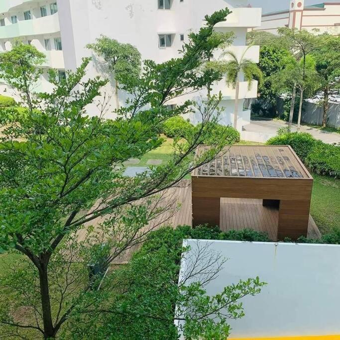 Apartment Private W/ Balcony Near Batasan, Ateneo, Up, Diliman, The Residences At Commonwealth
