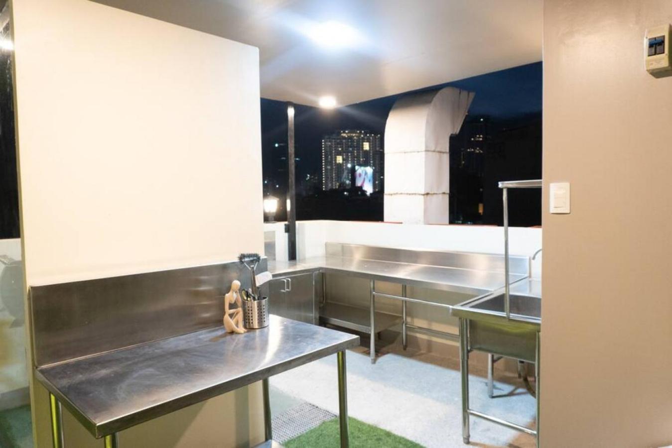 Luxury tent Maria Deck Urban Glamping *