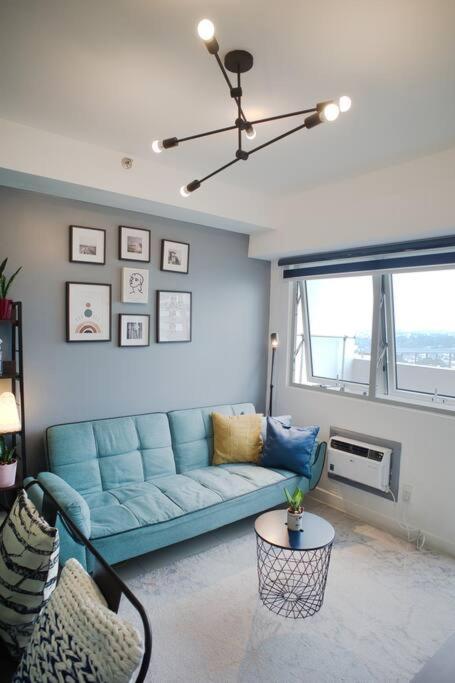 Apartment Free Parking, Pool, Gym, Netflix, Wi-fi, Ps4!