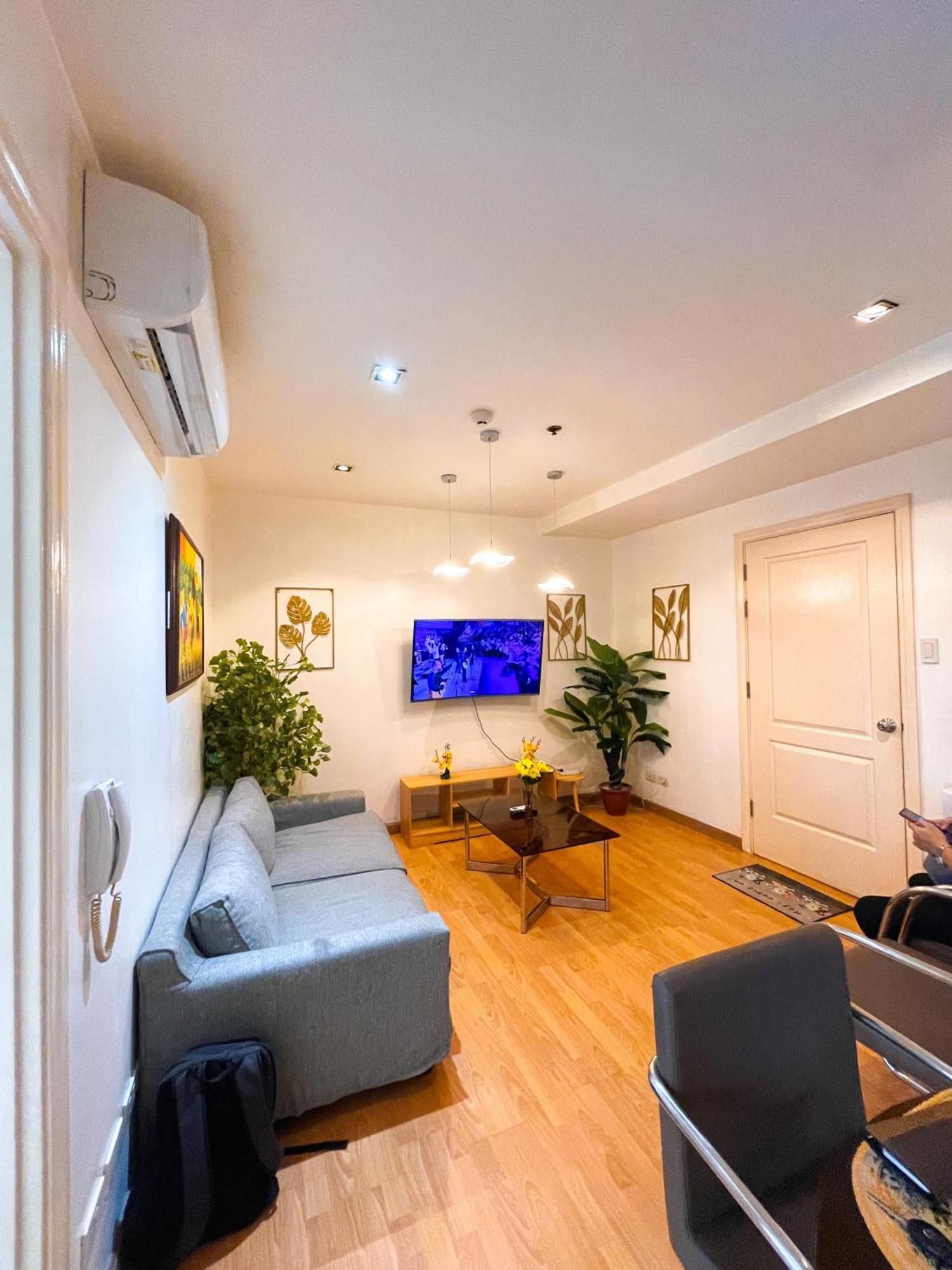 Luxury 2br Penthouse In Gramercy, Makati