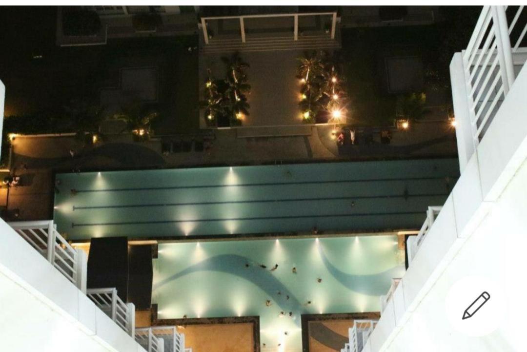 Grass Residences Furnished Besides Big Shopping Mall Manila