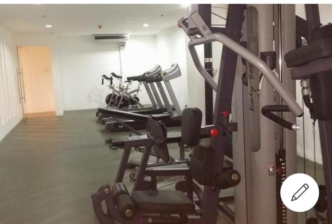 Apartment Grass Residences Furnished Besides Big Shopping Mall Manila