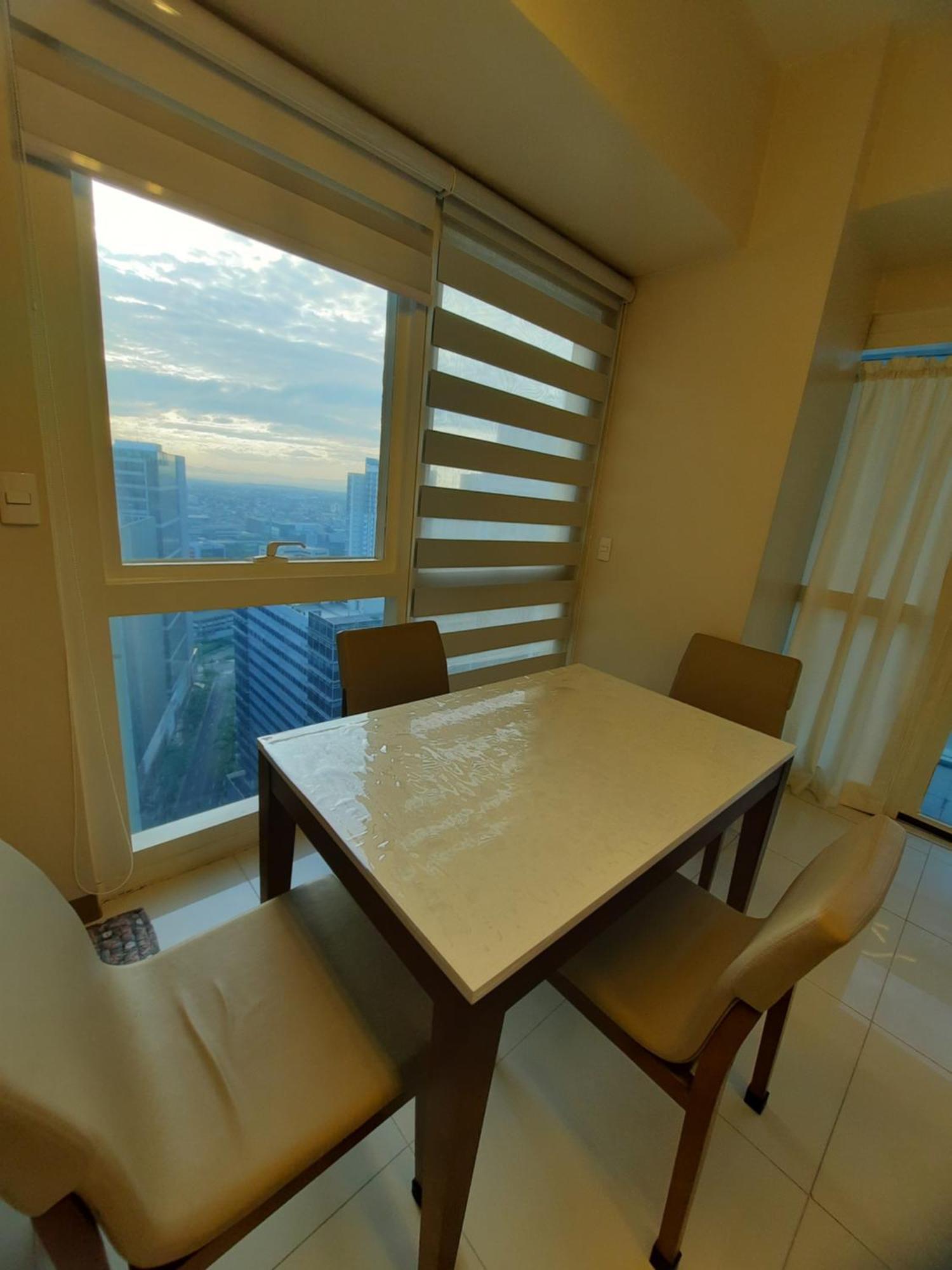 Bonifacio Global One Uptown Residence-2 Bedroom
