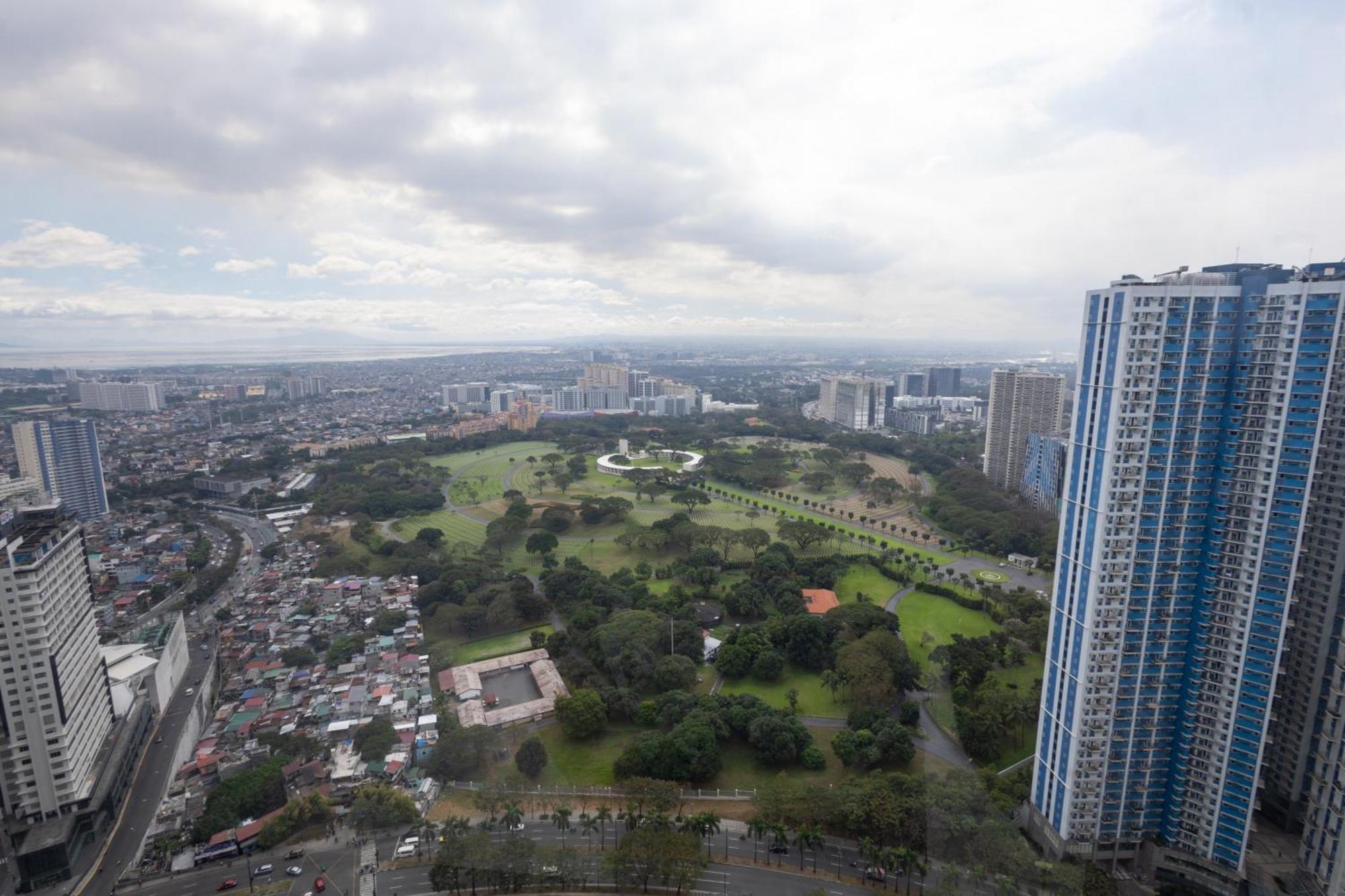 Apartment New 2br Of 86sqm With Netflix In Bgc *