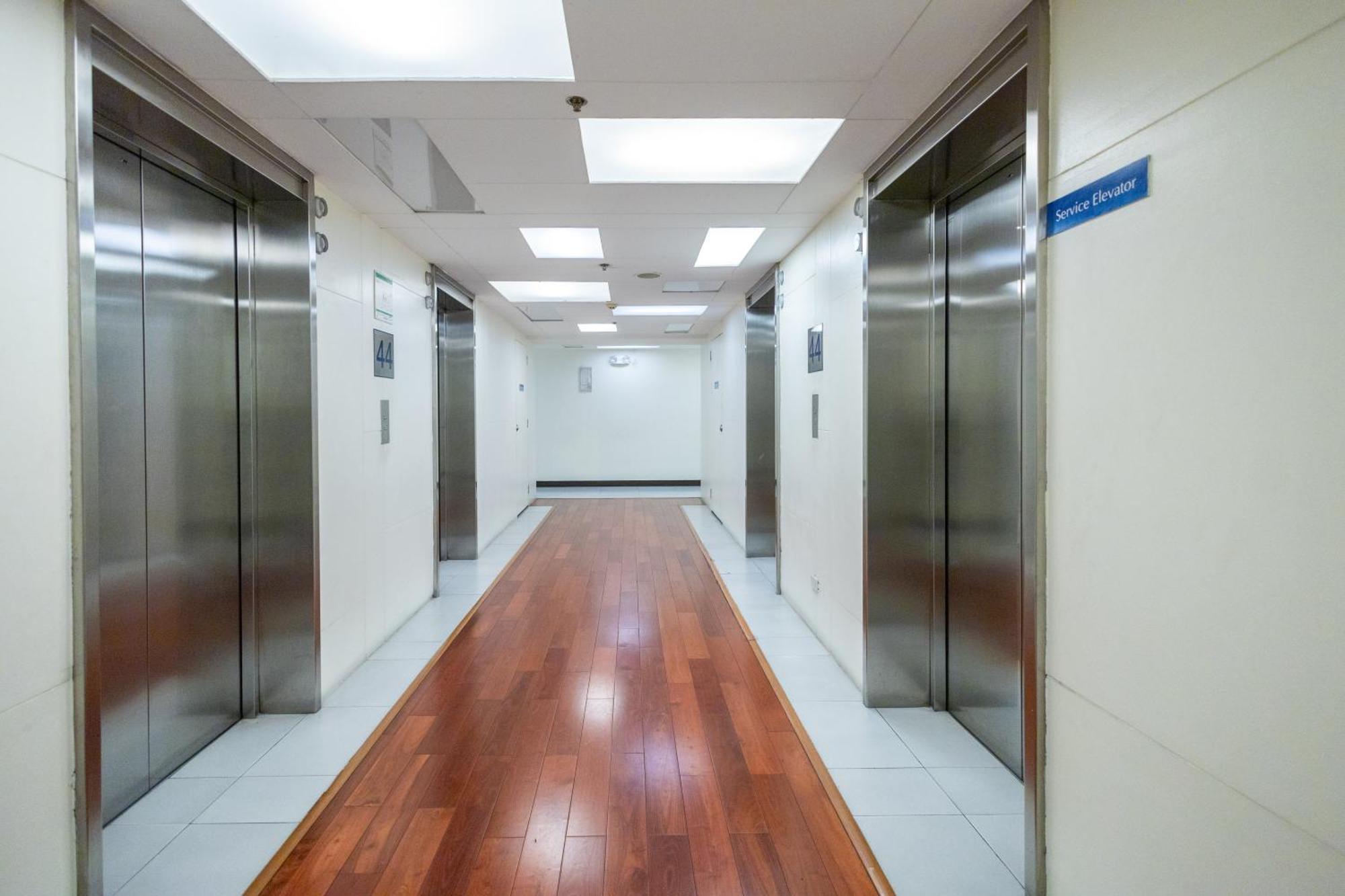 New 2br Of 86sqm With Netflix In Bgc * Manila