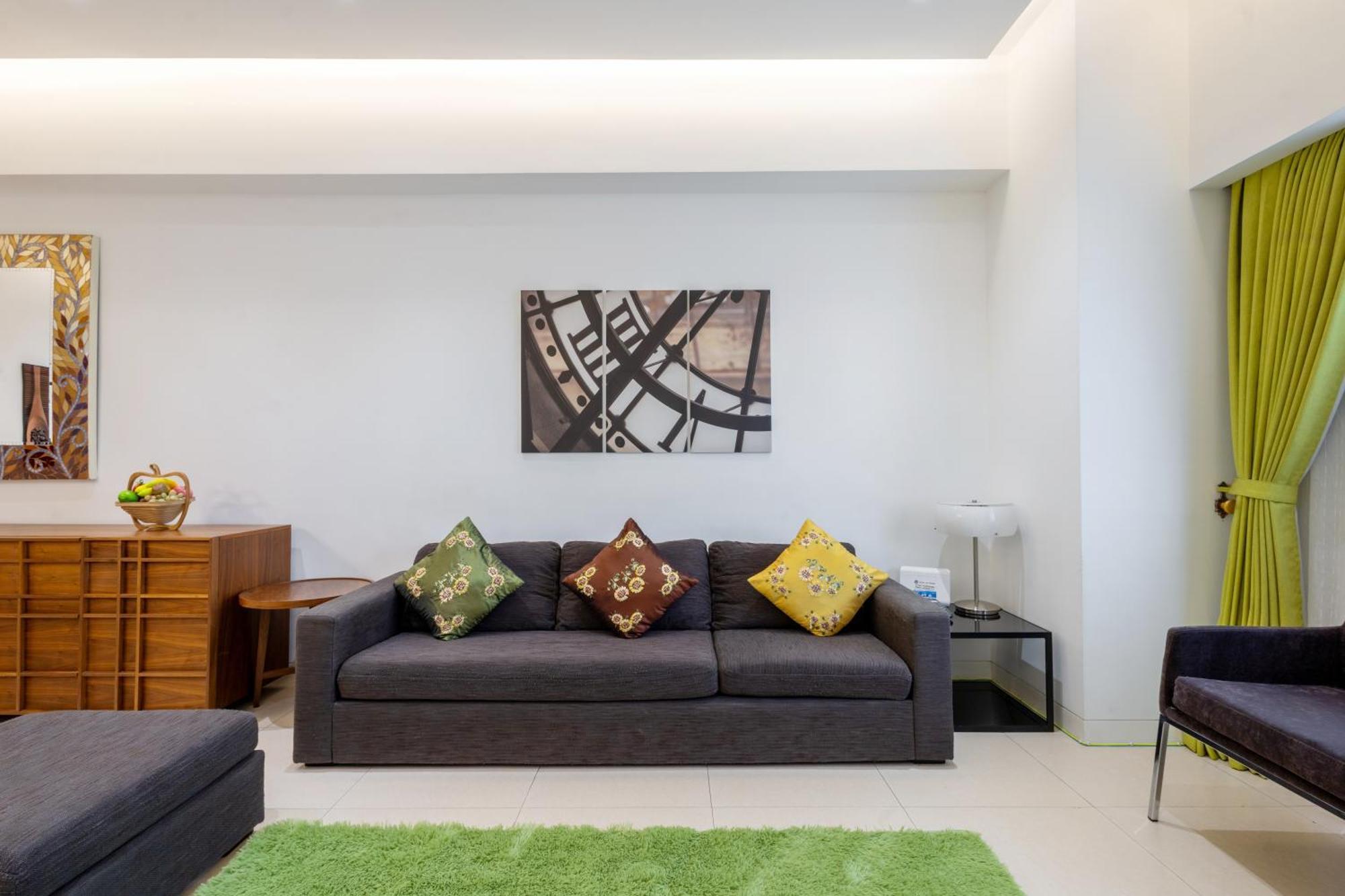 New 2br Of 86sqm With Netflix In Bgc *