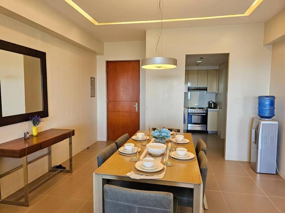 The Infinity Towers In Bgc - Simple, Elegant & Spacious 2 Bedroom Apartment *