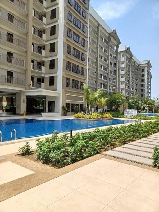 Modern Style 2br Good For 6 Packs Near Naia Apartment