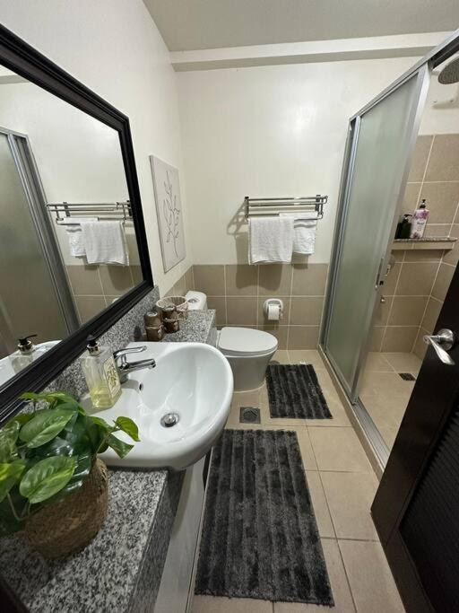 Modern Style 2br Good For 6 Packs Near Naia * Manila