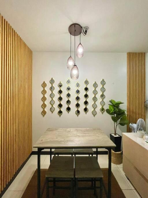 Modern Style 2br Good For 6 Packs Near Naia Apartment Manila