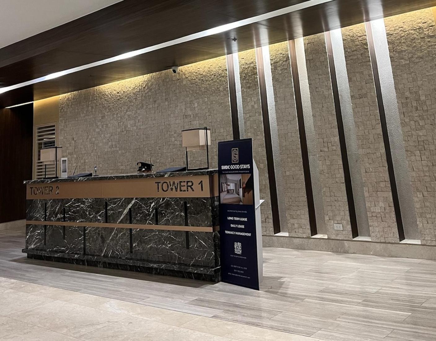 New Luxury In Mall Of And Near Airport Apartment Manila