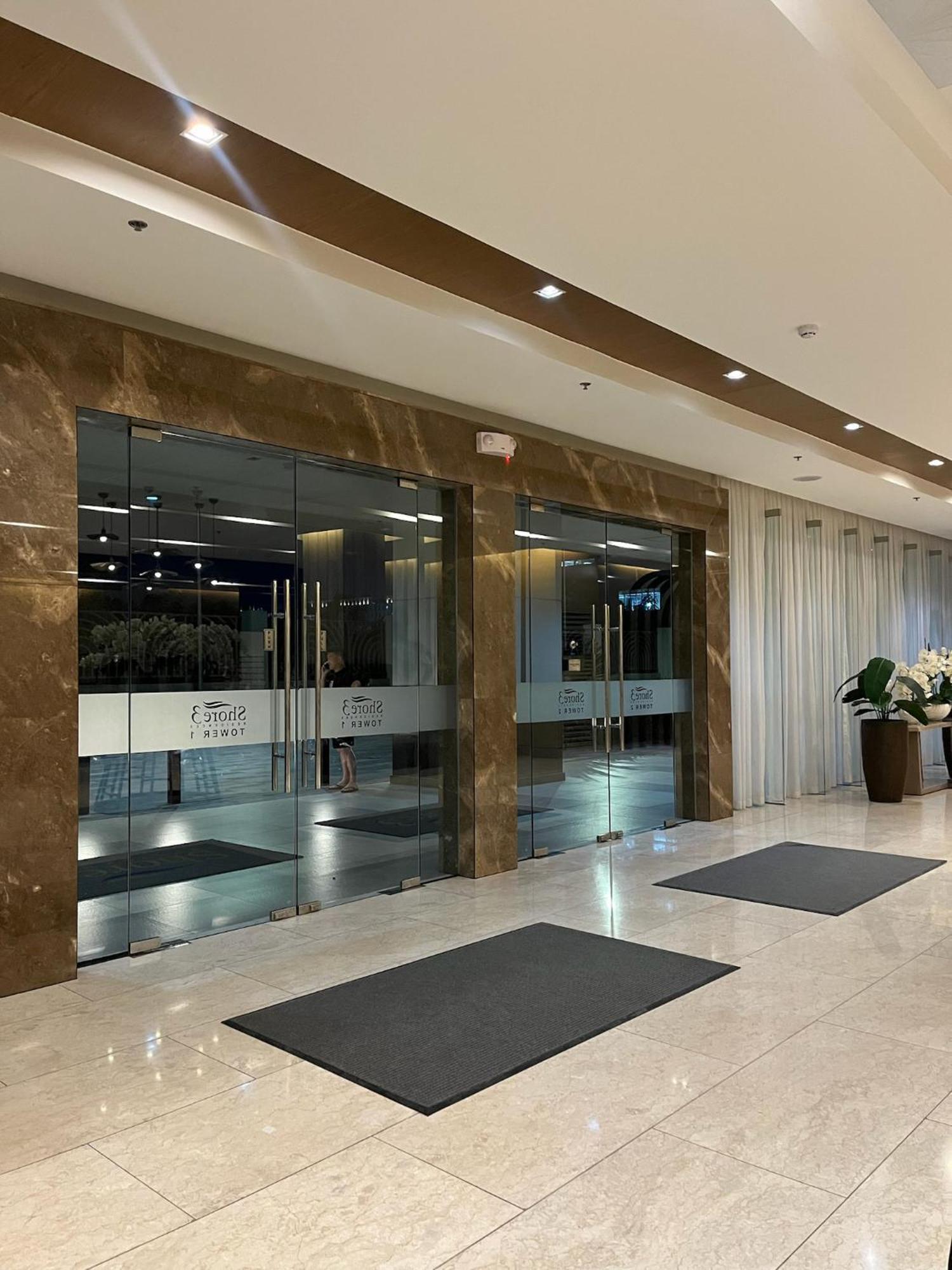 New Luxury In Mall Of And Near Airport Apartment *