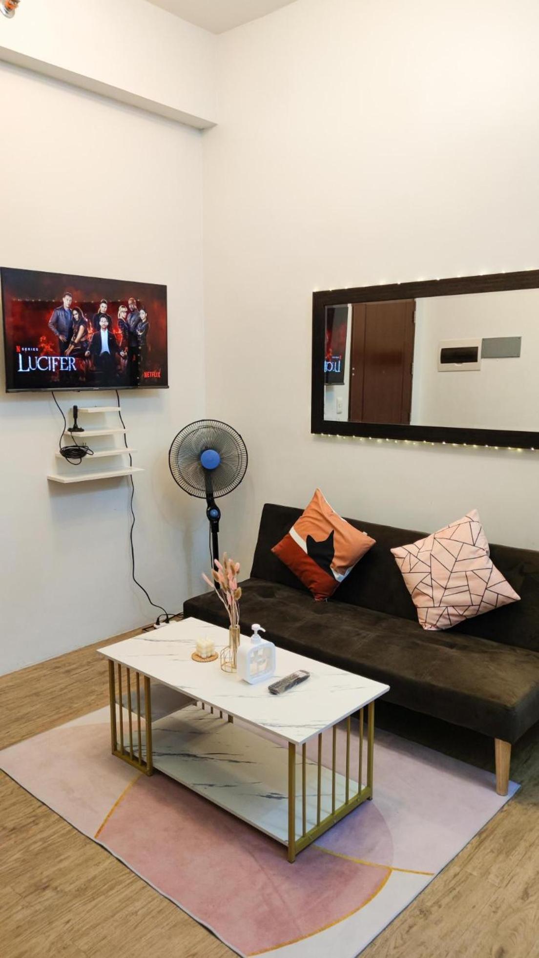Cozy Unit With Netflix In Alabang Apartment *