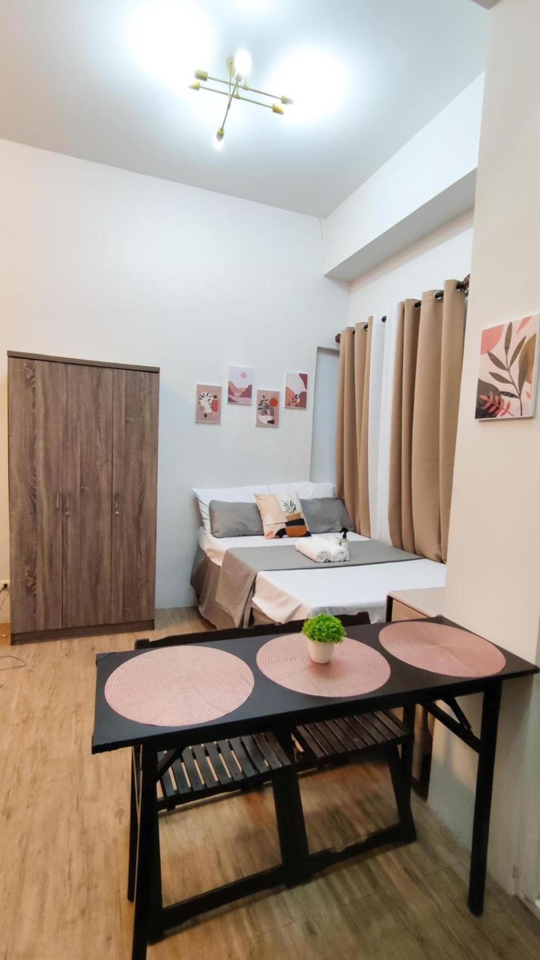 Apartment Cozy Unit With Netflix In Alabang