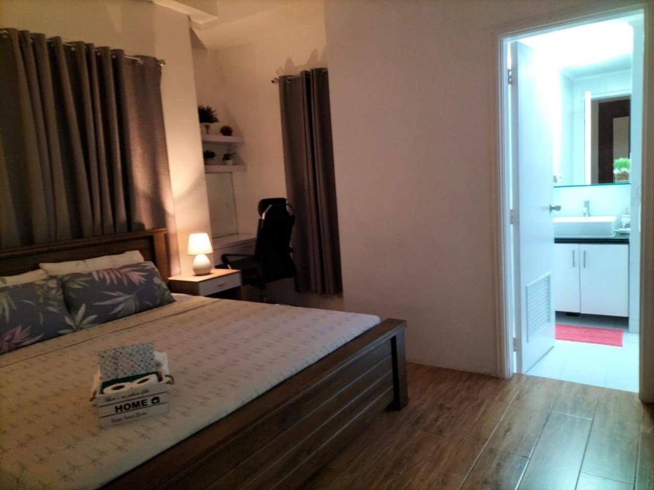 Luxury Spacious 2br In Salcedo Village * Manila
