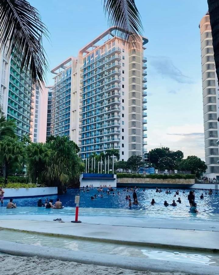 Bahamas Tower Cozy