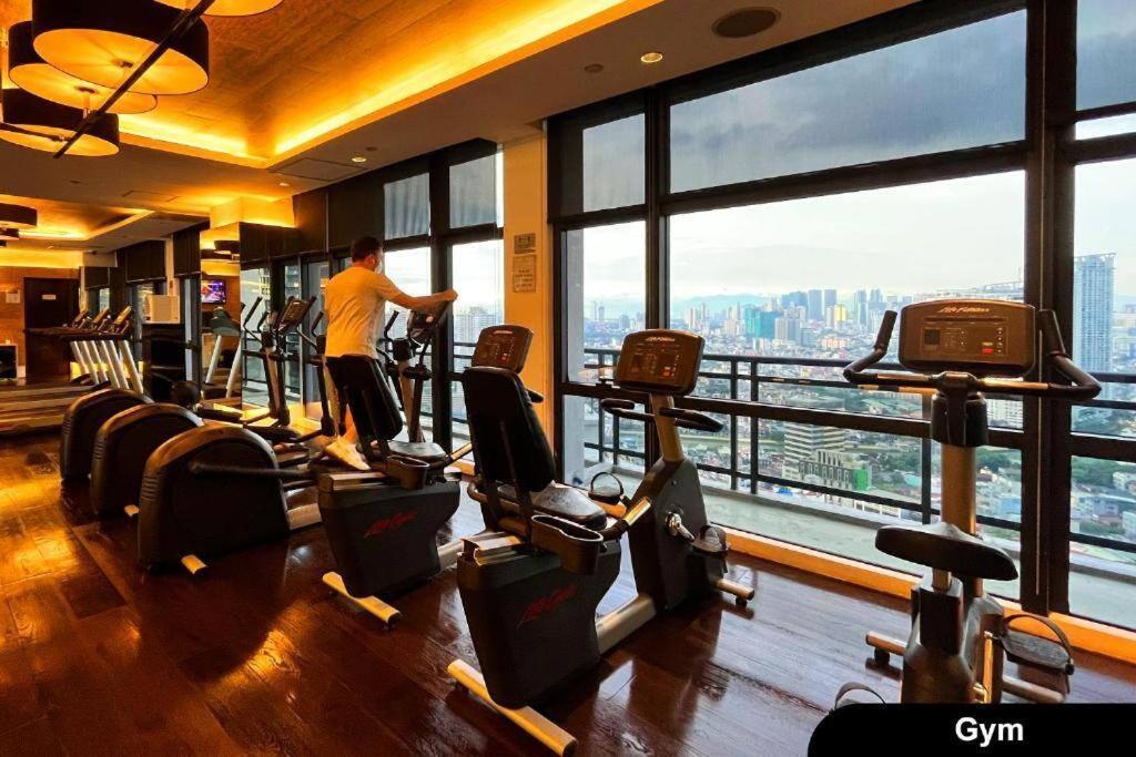Apartment Gramercy / 55th F / Amazing View / Wi-fi / Peaceful *