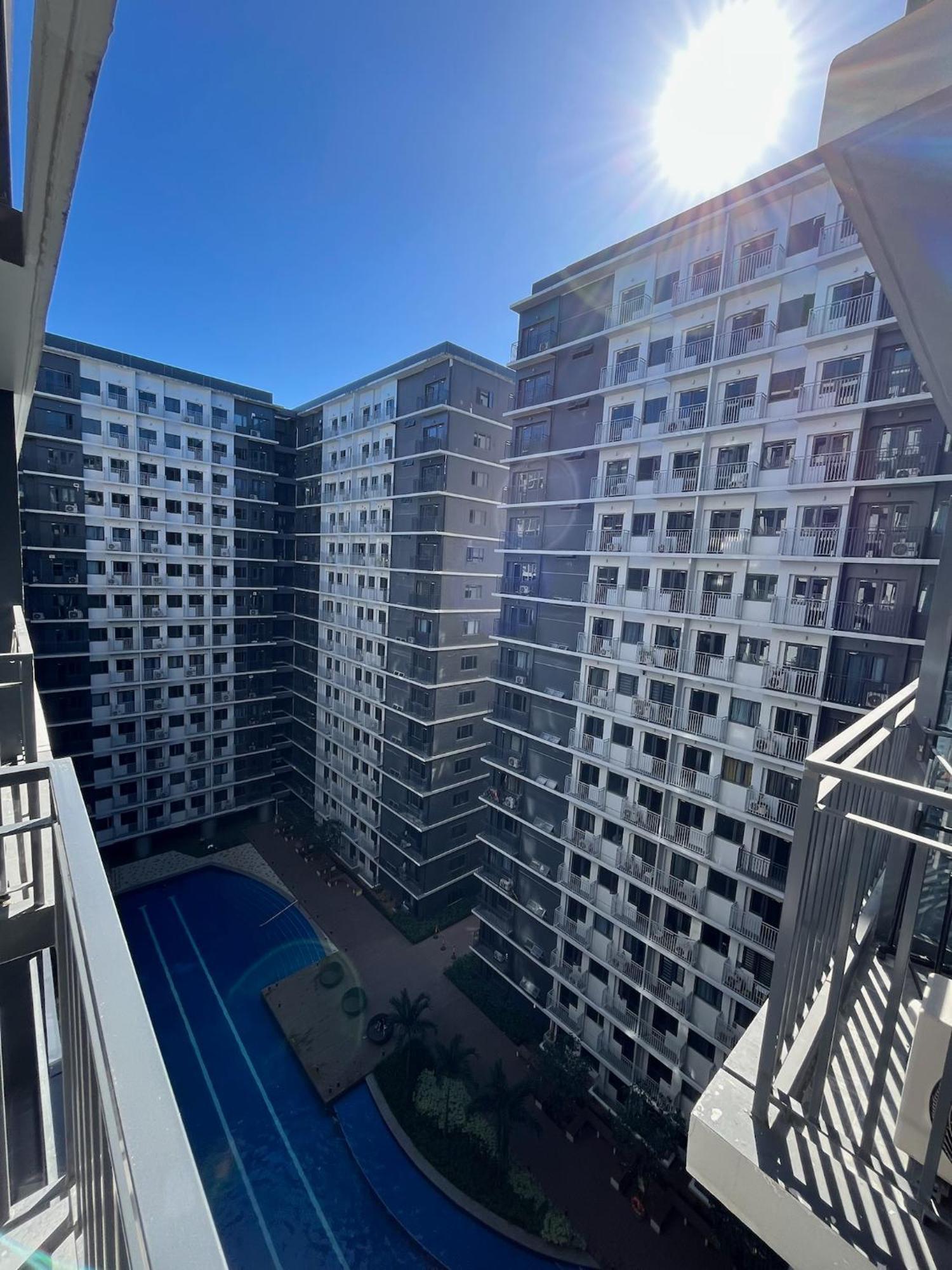 New Luxury In Mall Of And Near Airport * Manila