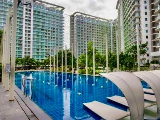 Apartment Azure Urban In Paranaque