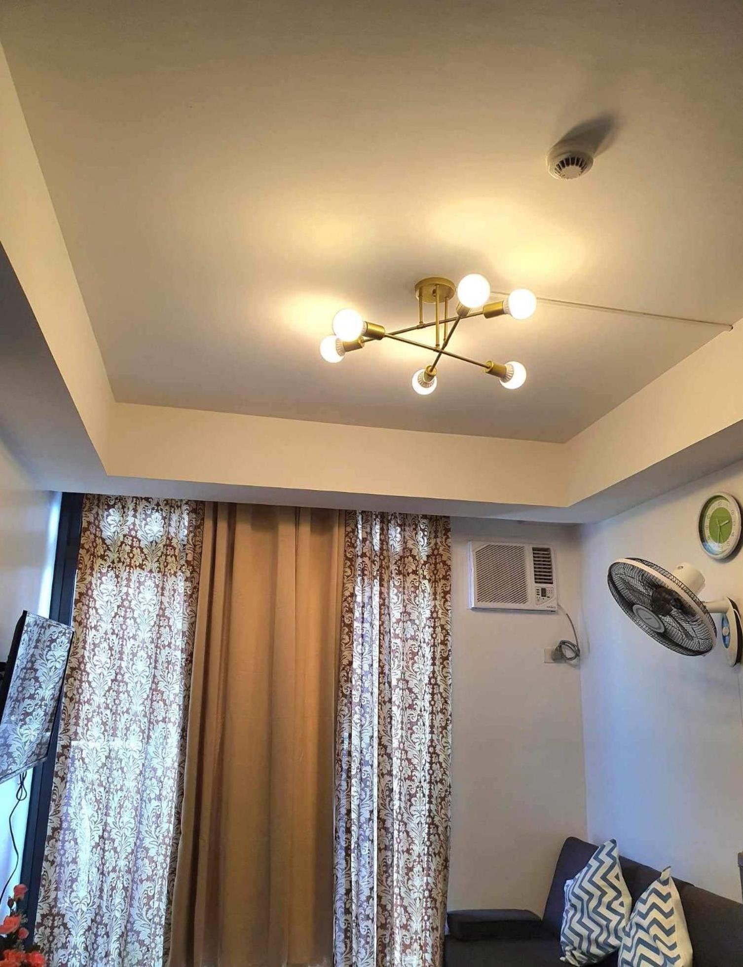 A With A View, 1 Bdrm With Balcony And Netflix Access *
