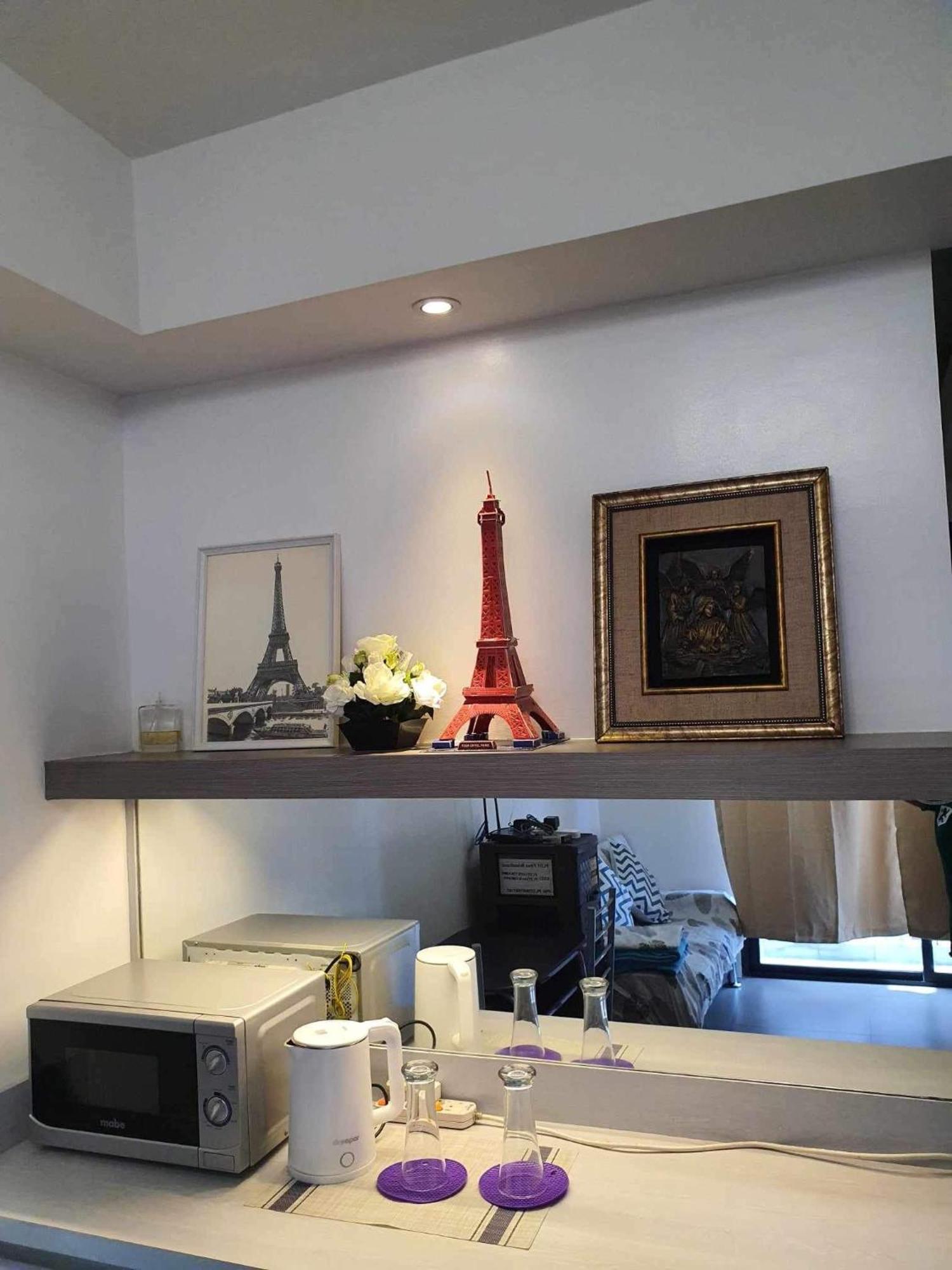 Apartment A With A View, 1 Bdrm With Balcony And Netflix Access Manila
