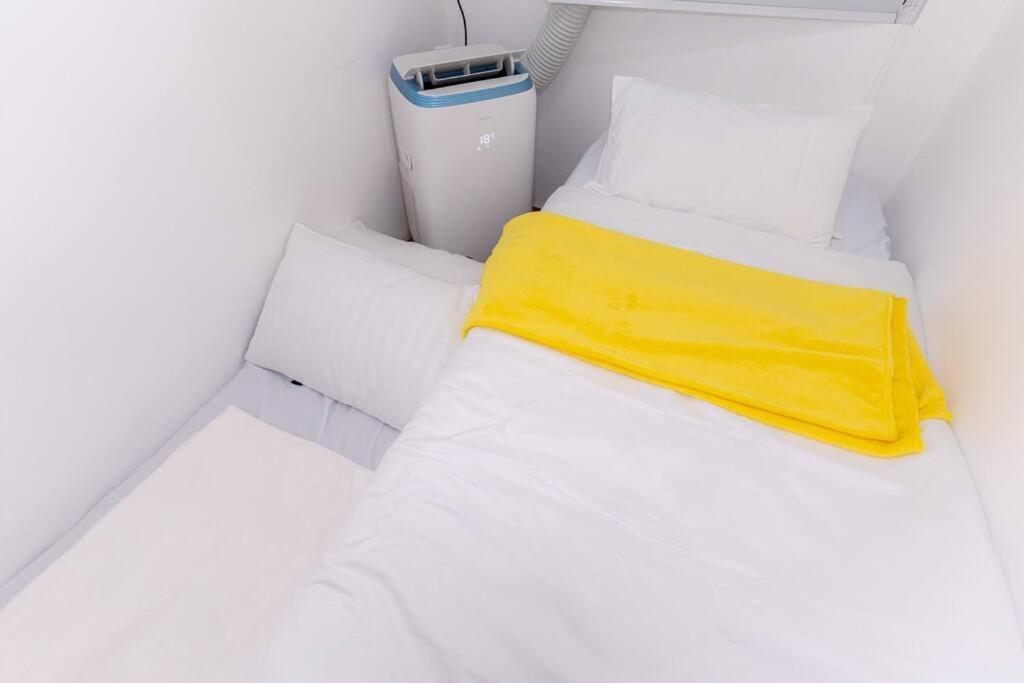 Apartment A2j Luxury 3br Bgc Loft Near Malls And Airport *